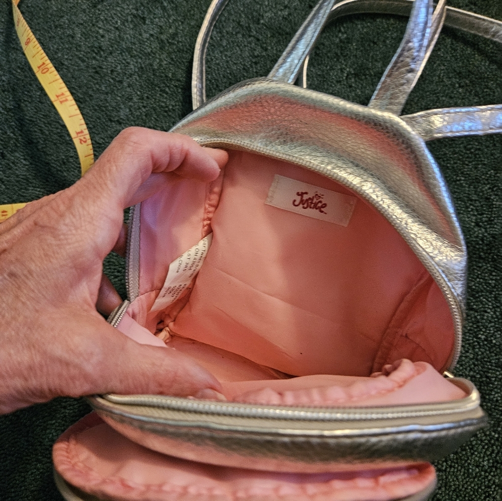 Backpack - Picture 3 of 3